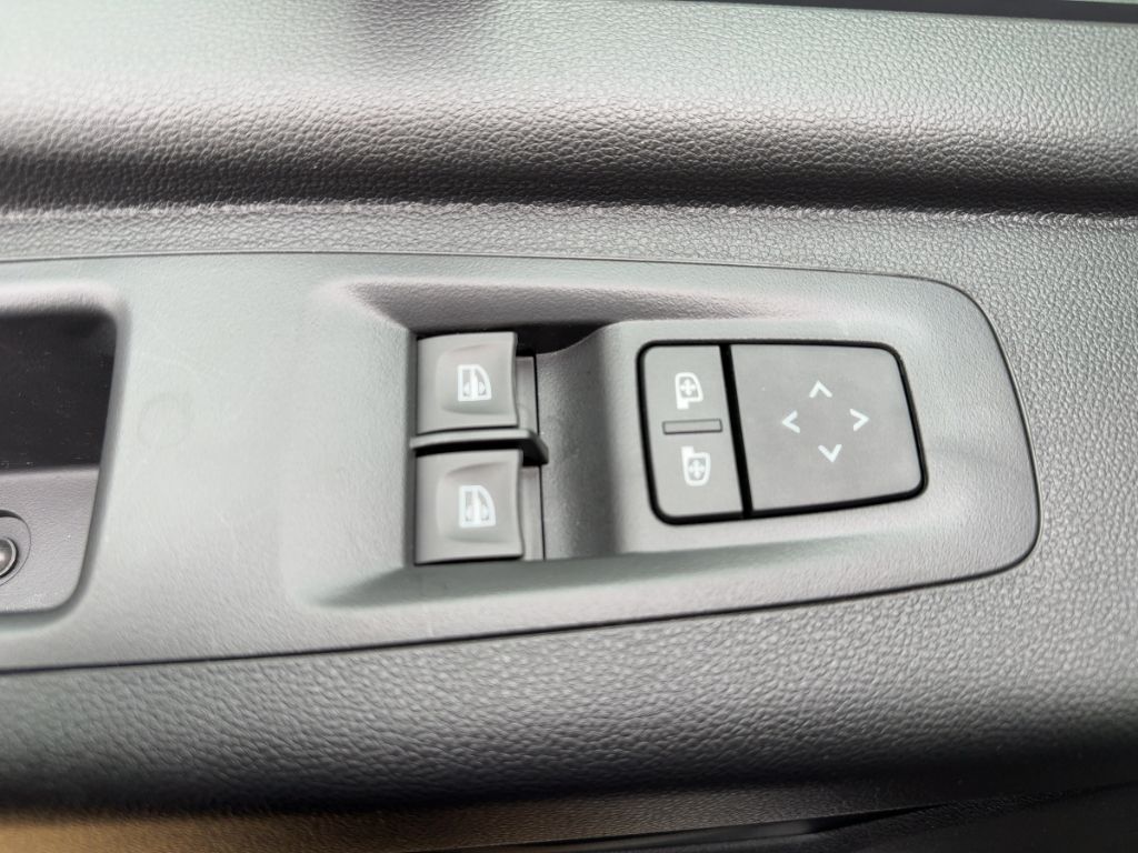 Nissan Interstar 2025