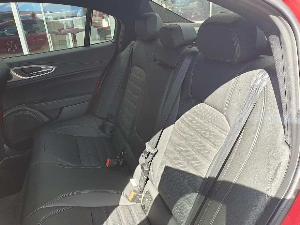 Alfa Romeo Giulia 2024