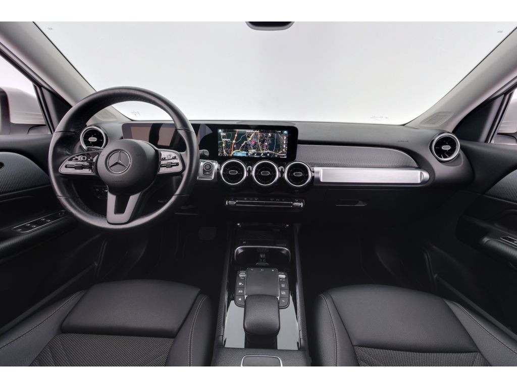 Mercedes-Benz GLB 180 2023