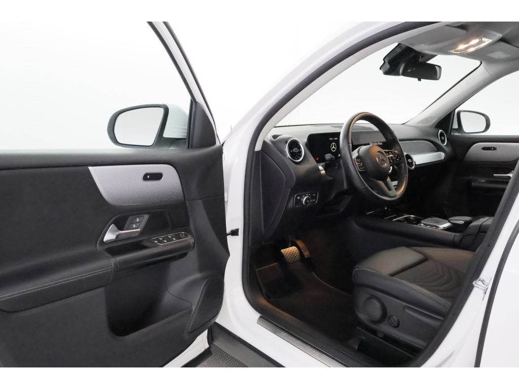 Mercedes-Benz GLB 180 2023
