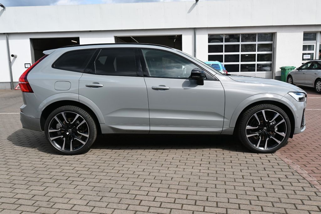 Volvo XC60 2025