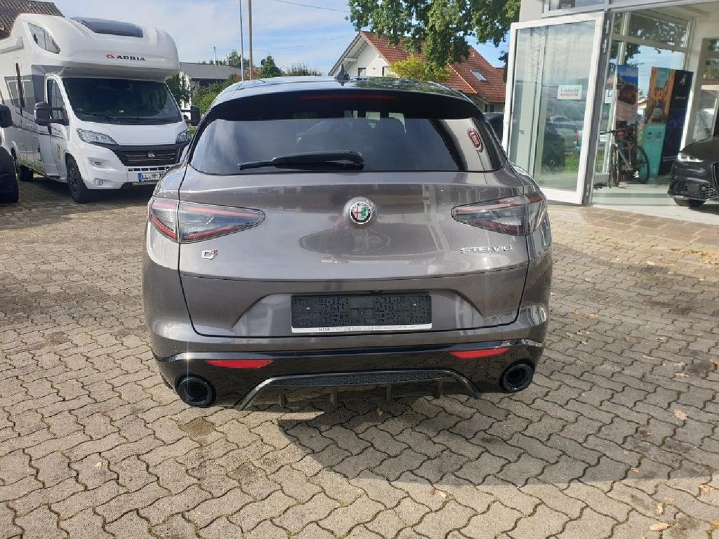 Alfa Romeo Stelvio 2024