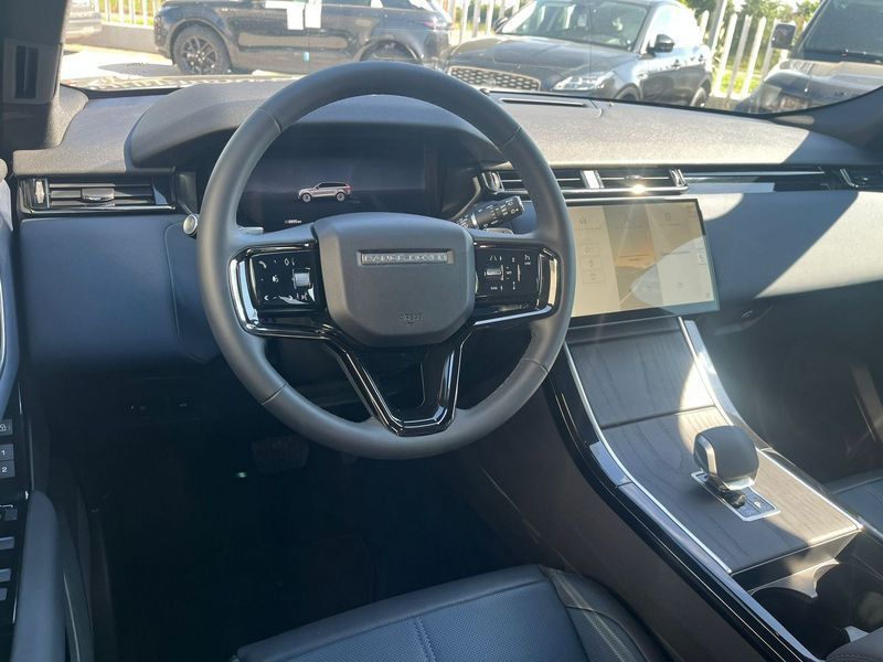 Land Rover Range Rover Velar 2024
