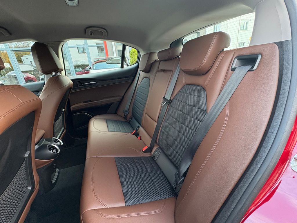 Alfa Romeo Stelvio 2021