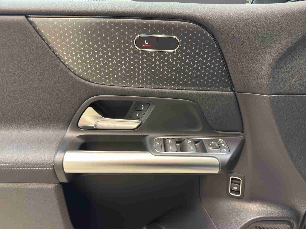 Mercedes-Benz B 180 2024