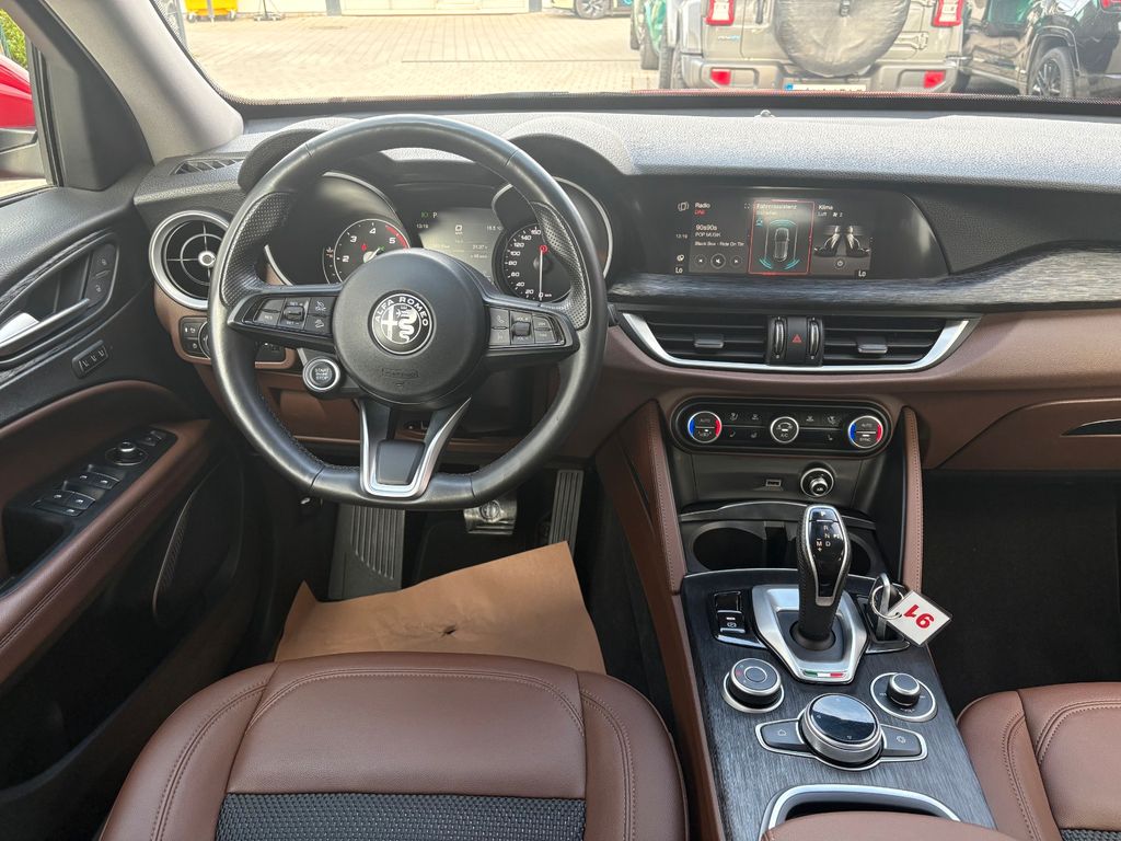 Alfa Romeo Stelvio 2021