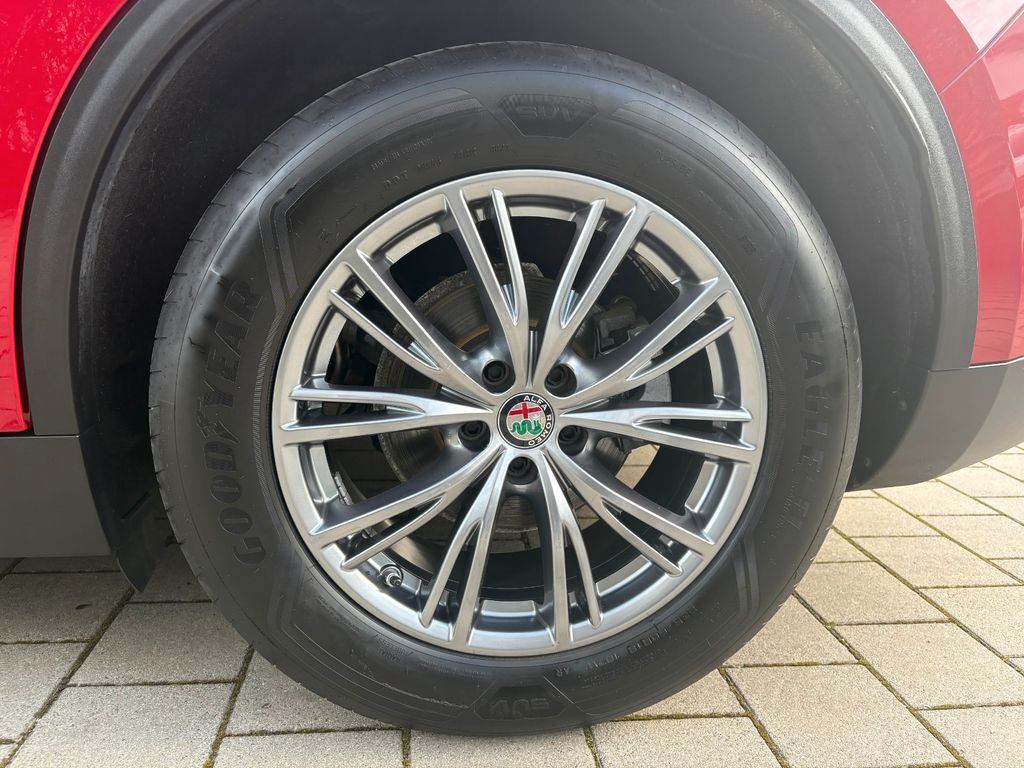 Alfa Romeo Stelvio 2021