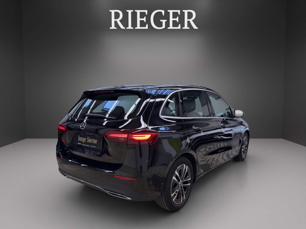 Mercedes-Benz B 180 2024