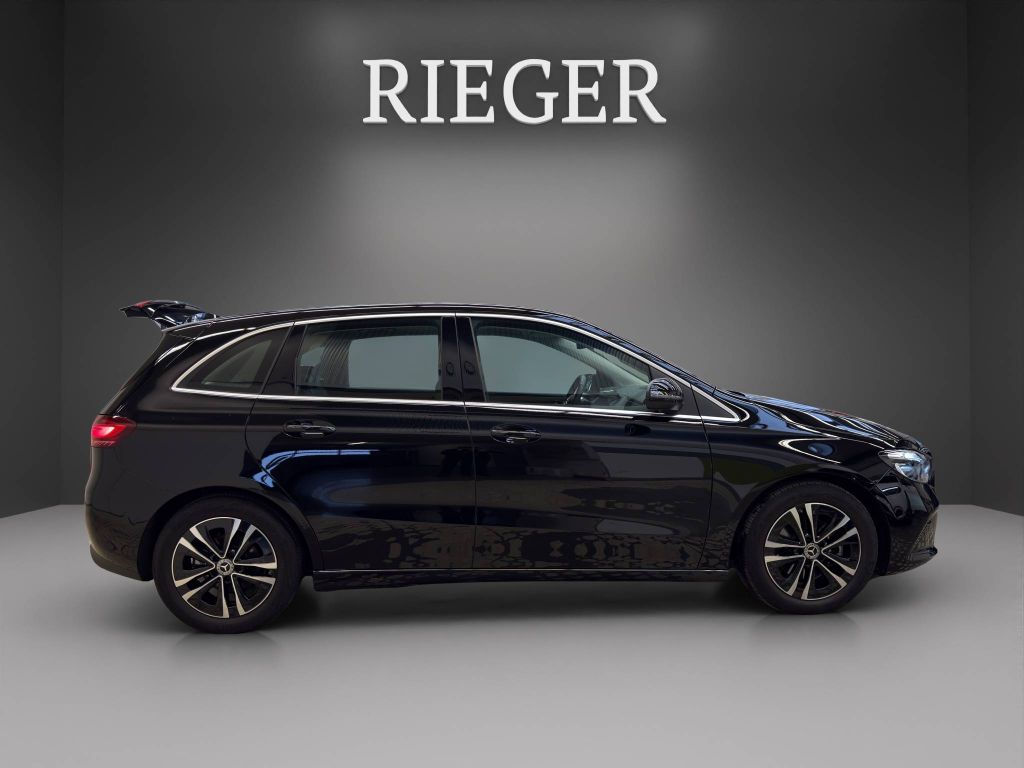 Mercedes-Benz B 180 2024