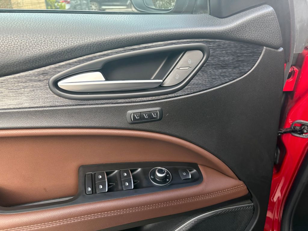 Alfa Romeo Stelvio 2021