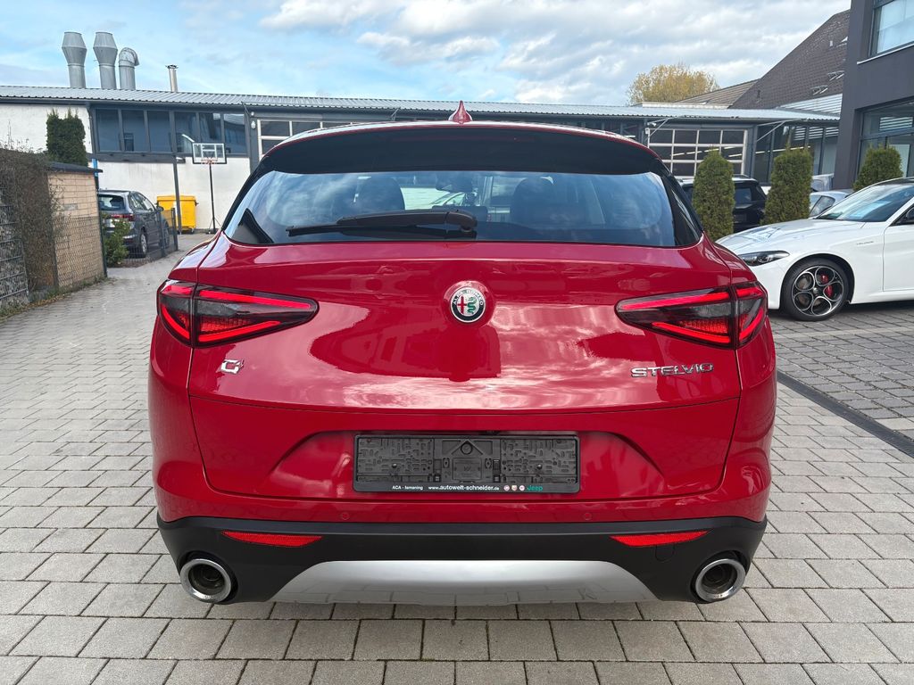 Alfa Romeo Stelvio 2021