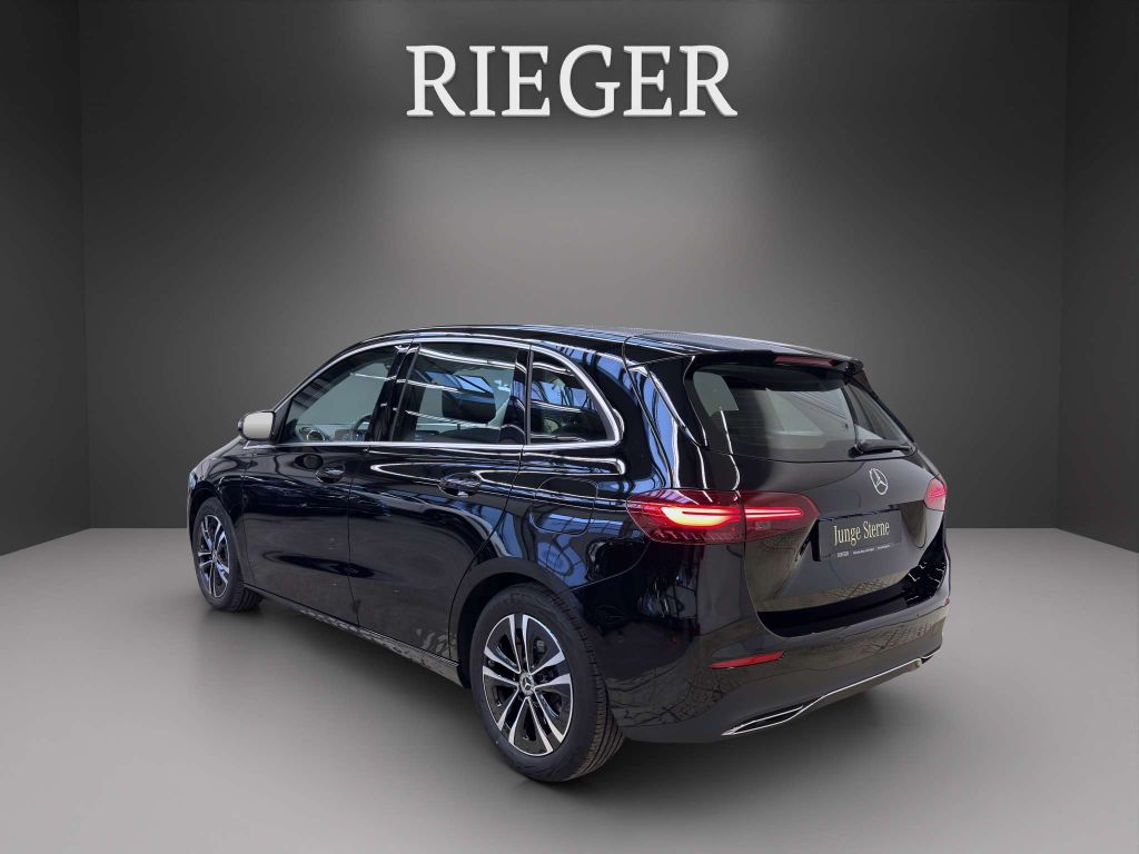 Mercedes-Benz B 180 2024