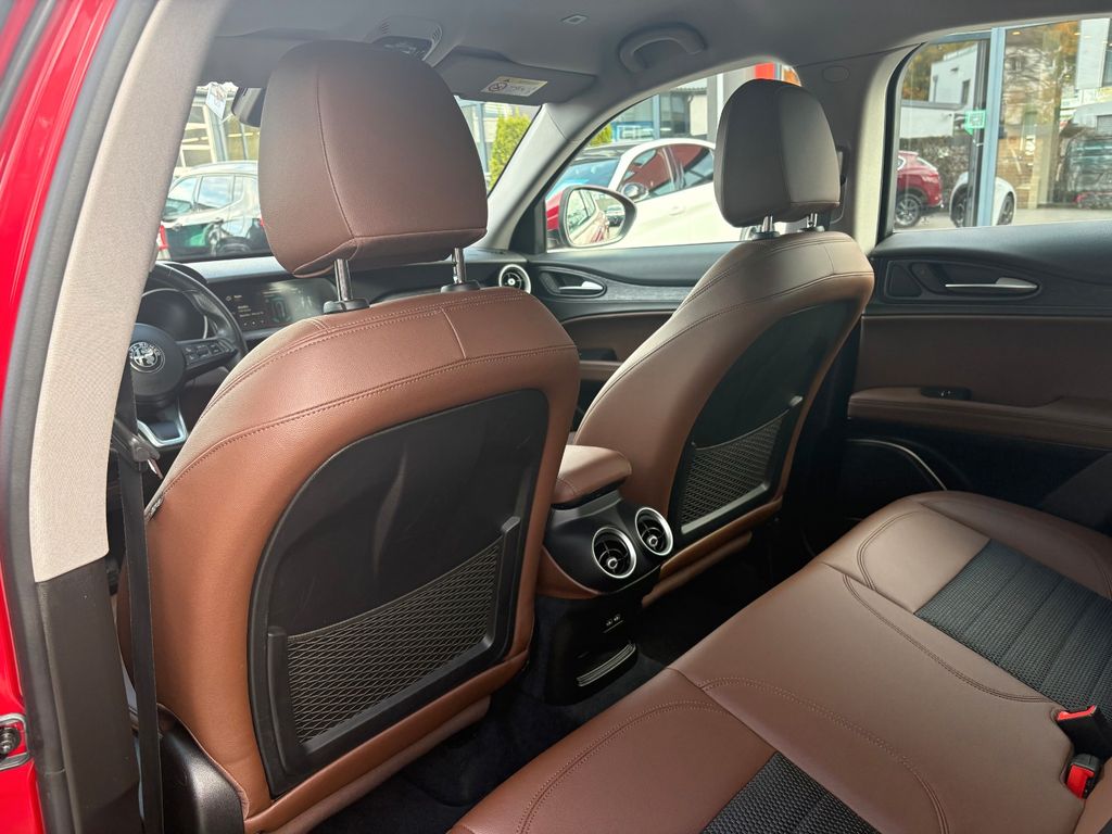 Alfa Romeo Stelvio 2021