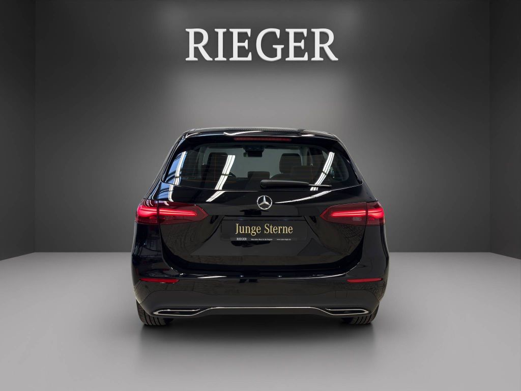 Mercedes-Benz B 180 2024