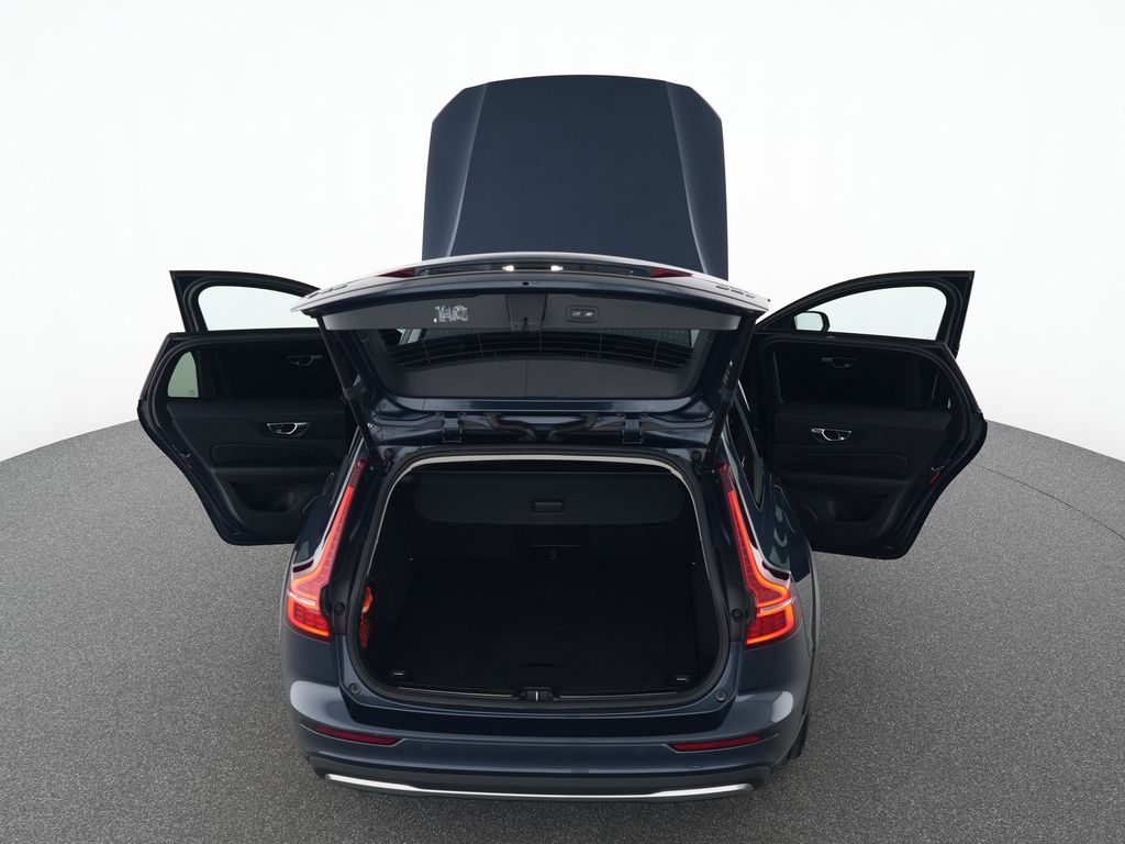 Volvo V60 Cross Country 2023