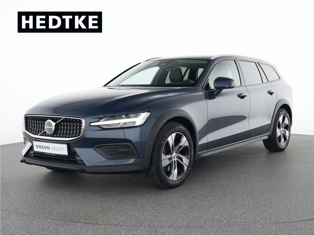 Volvo V60 Cross Country 2023