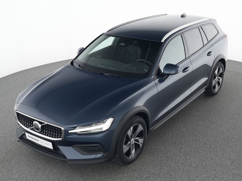 Volvo V60 Cross Country 2023