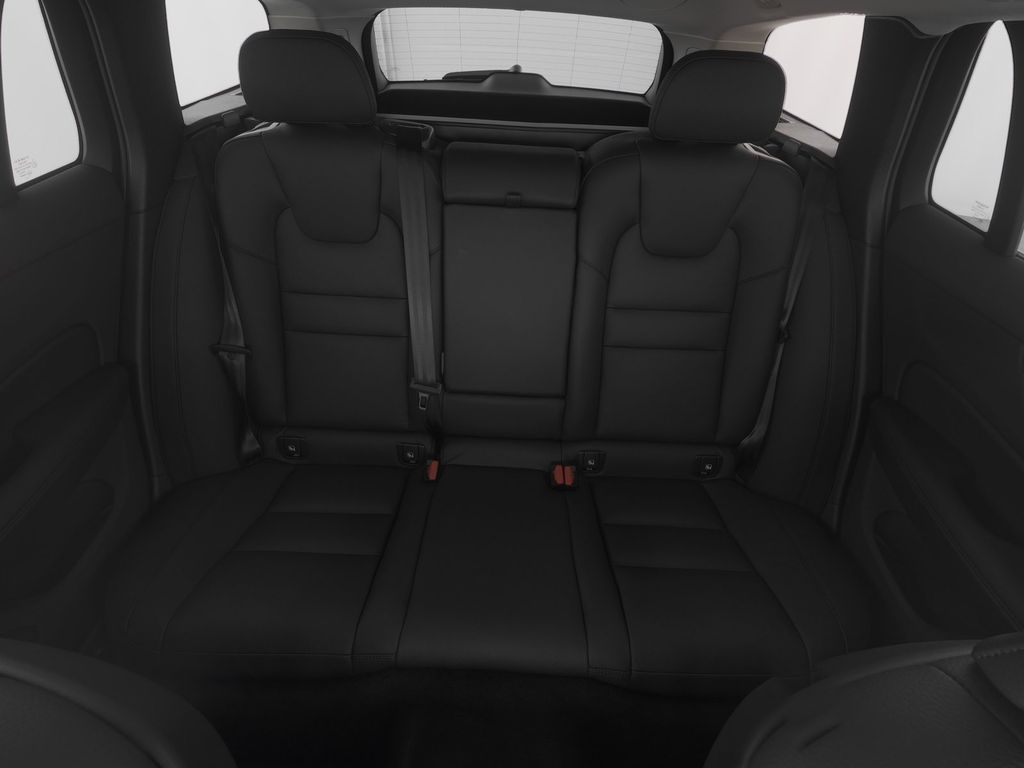 Volvo V60 Cross Country 2023