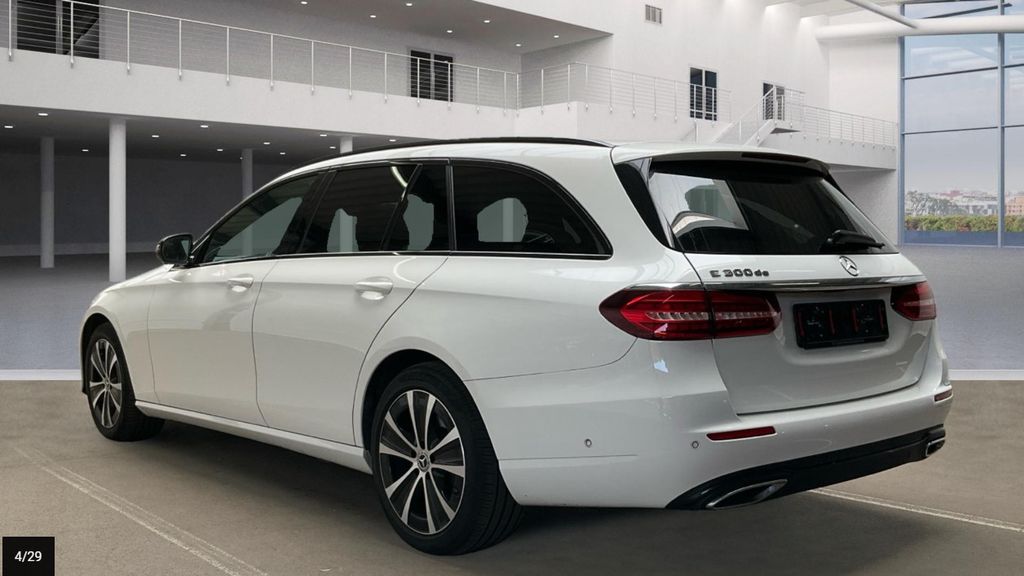 Mercedes-Benz E 300 2022