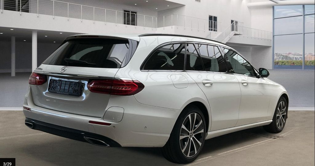 Mercedes-Benz E 300 2022