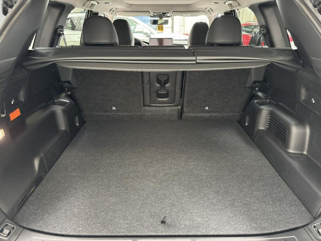 Mitsubishi Outlander 2025