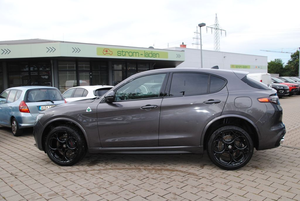 Alfa Romeo Stelvio 2025