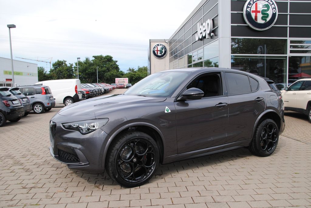 Alfa Romeo Stelvio 2025