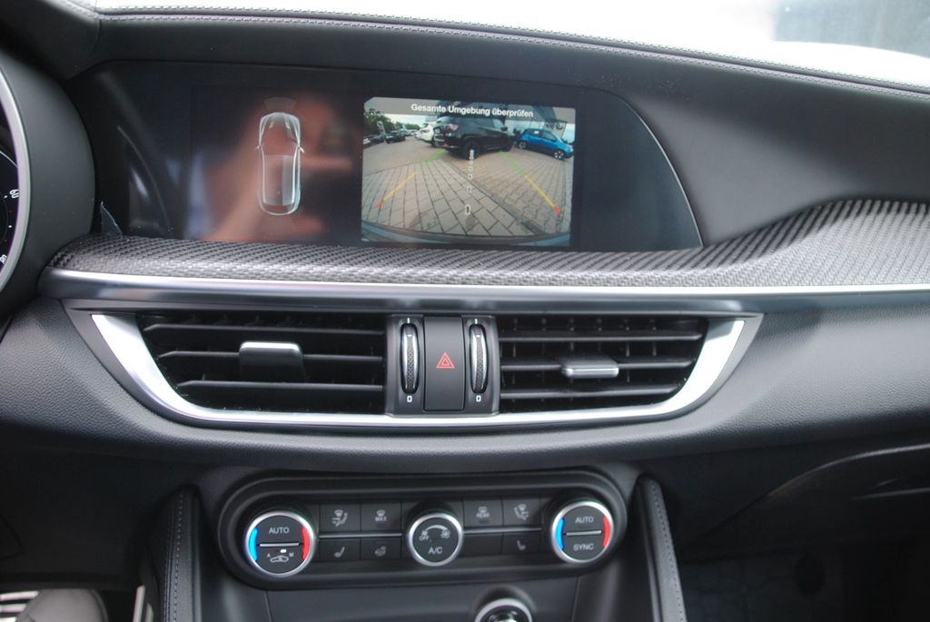 Alfa Romeo Stelvio 2025