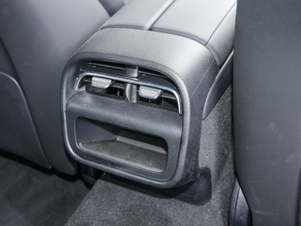 Mercedes-Benz E 220 2024