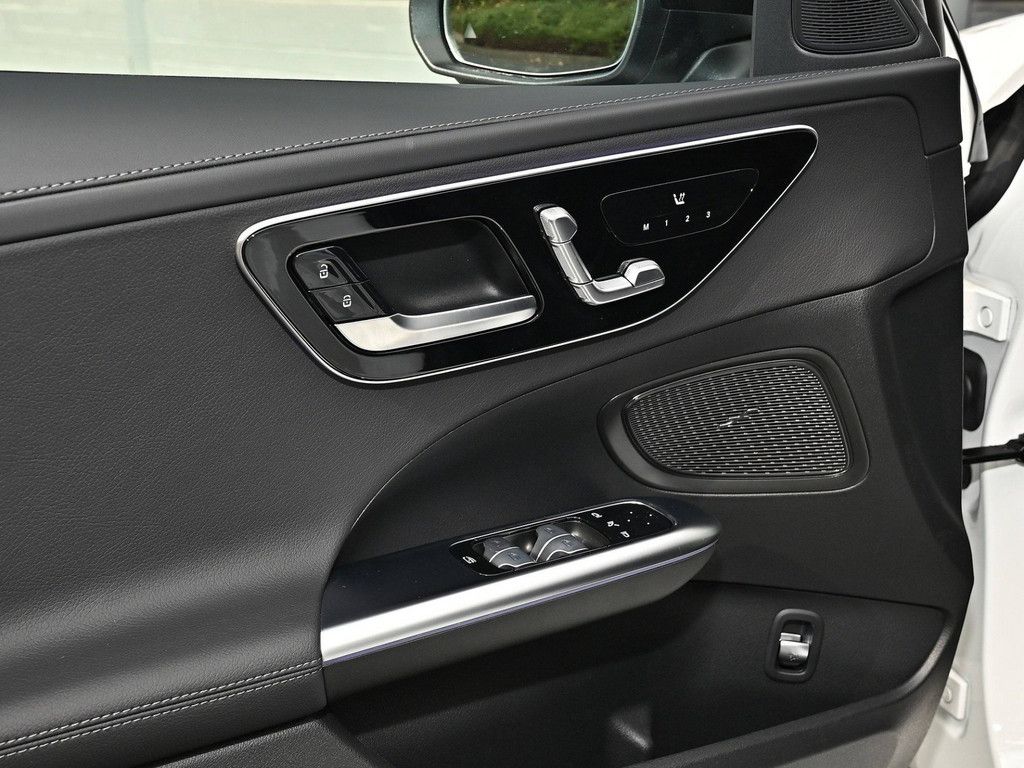 Mercedes-Benz C 200 2025