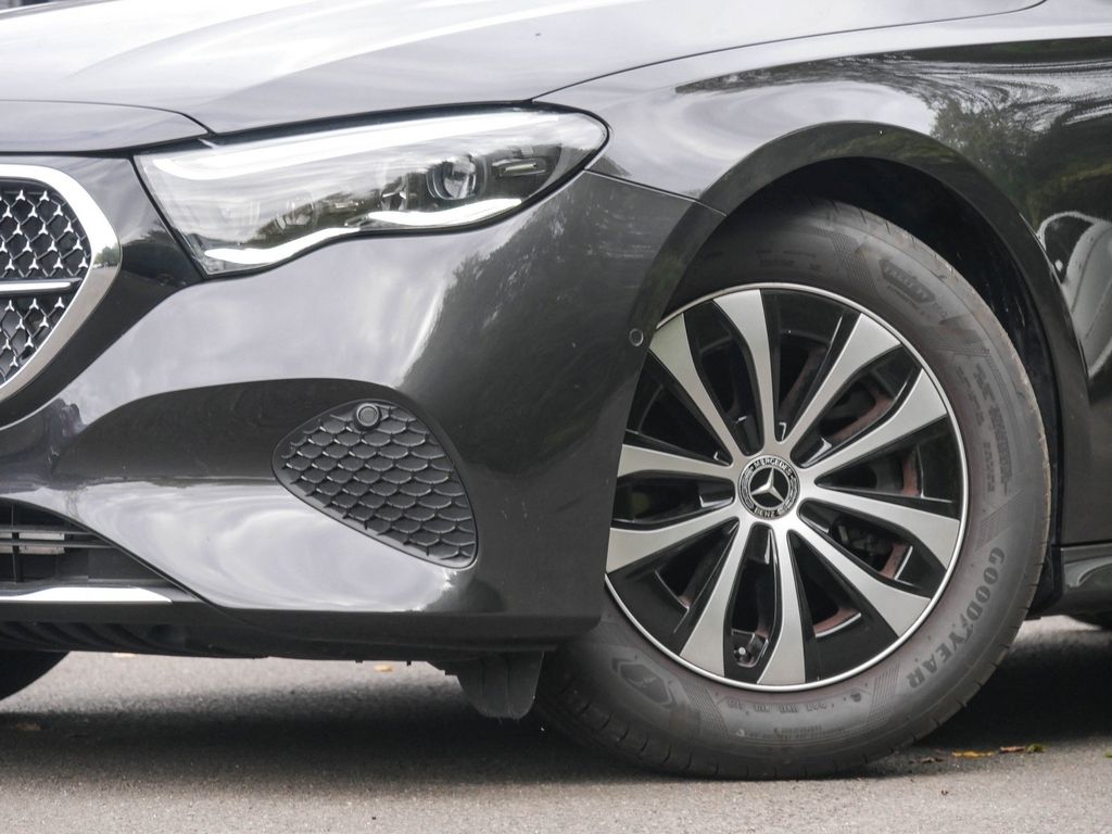 Mercedes-Benz E 220 2024