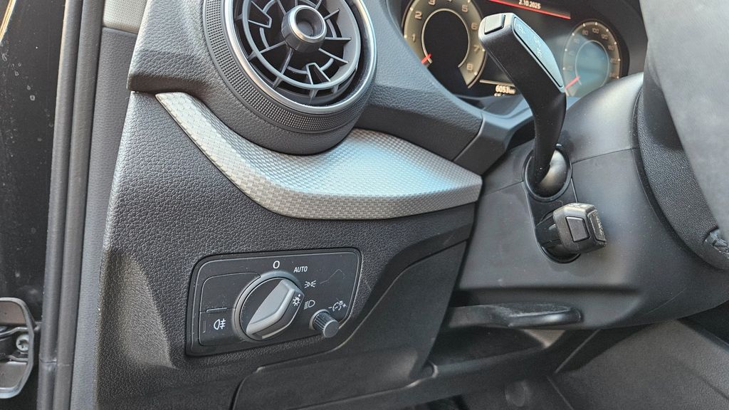Audi Q2 2024