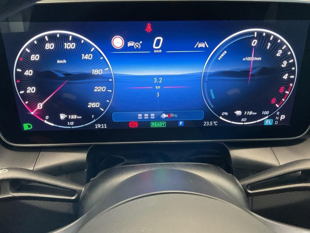 Mercedes-Benz GLC 300 2025