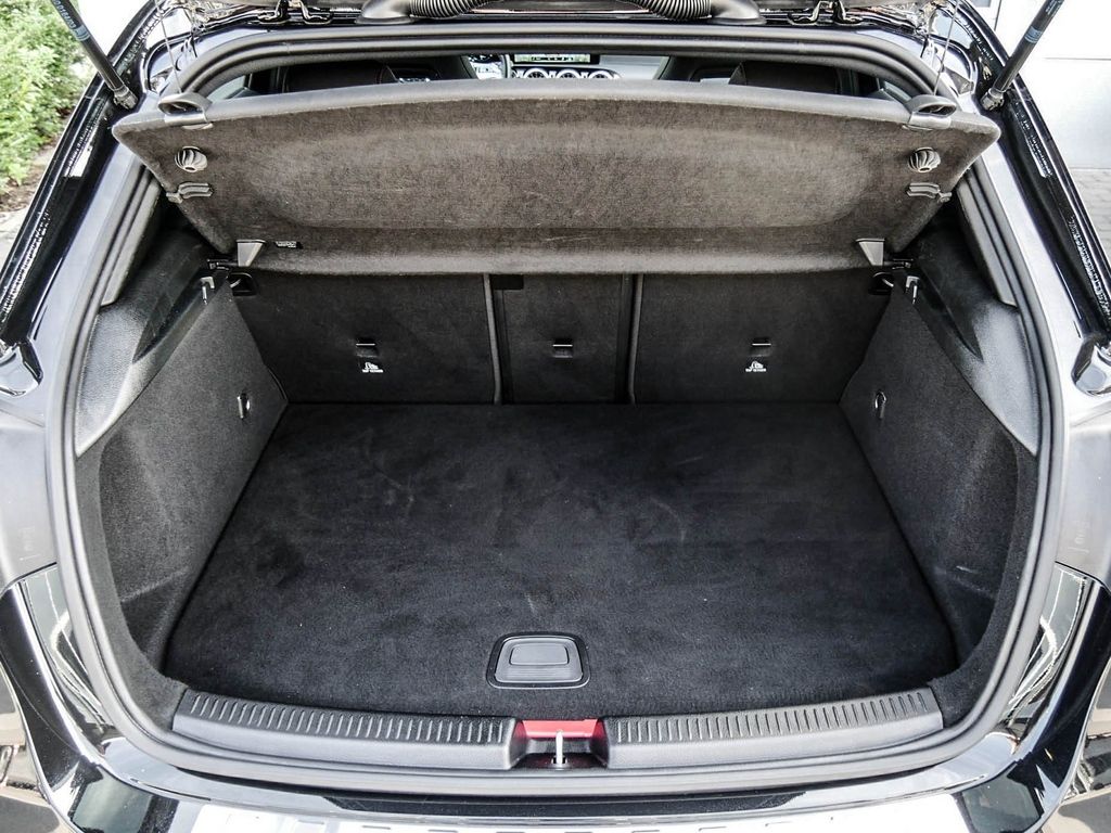 Mercedes-Benz A 200 2024