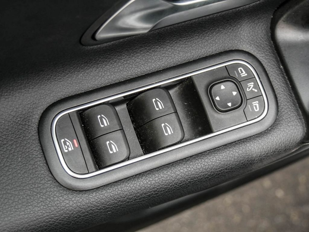 Mercedes-Benz A 200 2024