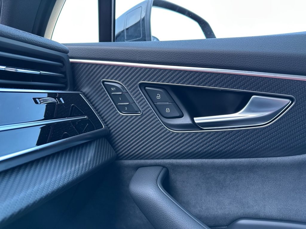 Audi SQ7 2024