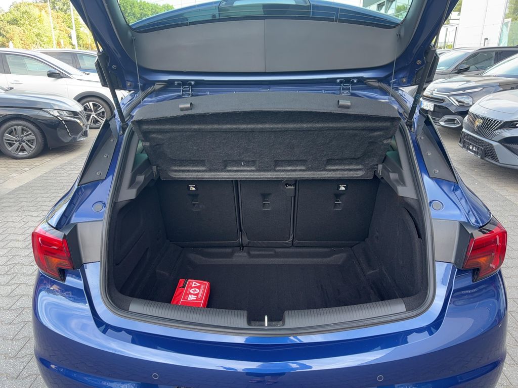 Opel Astra 2021
