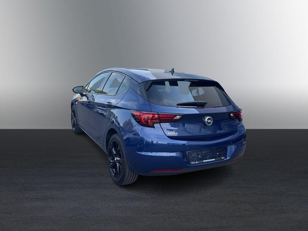 Opel Astra 2021