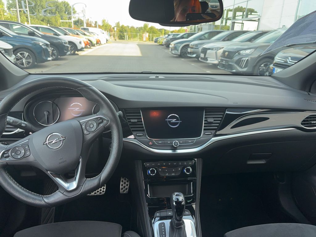 Opel Astra 2021