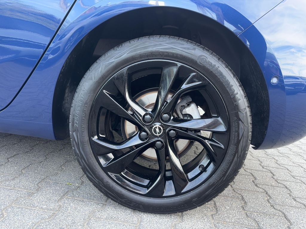 Opel Astra 2021