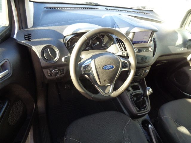 Ford Transit Courier 2021