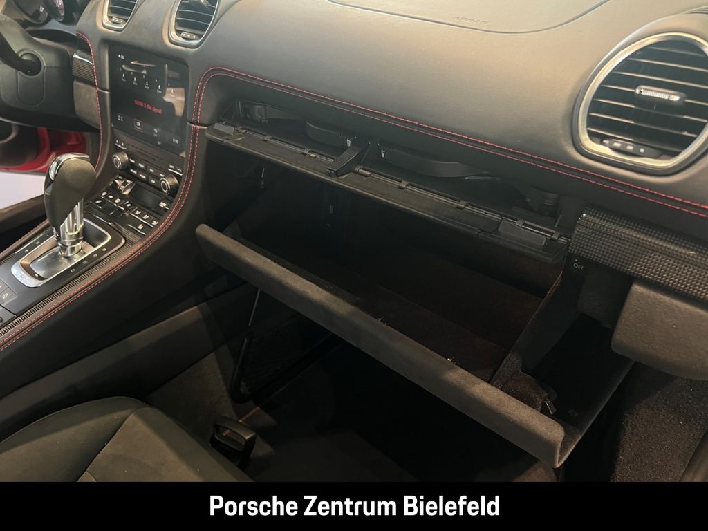 Porsche Boxster 2024