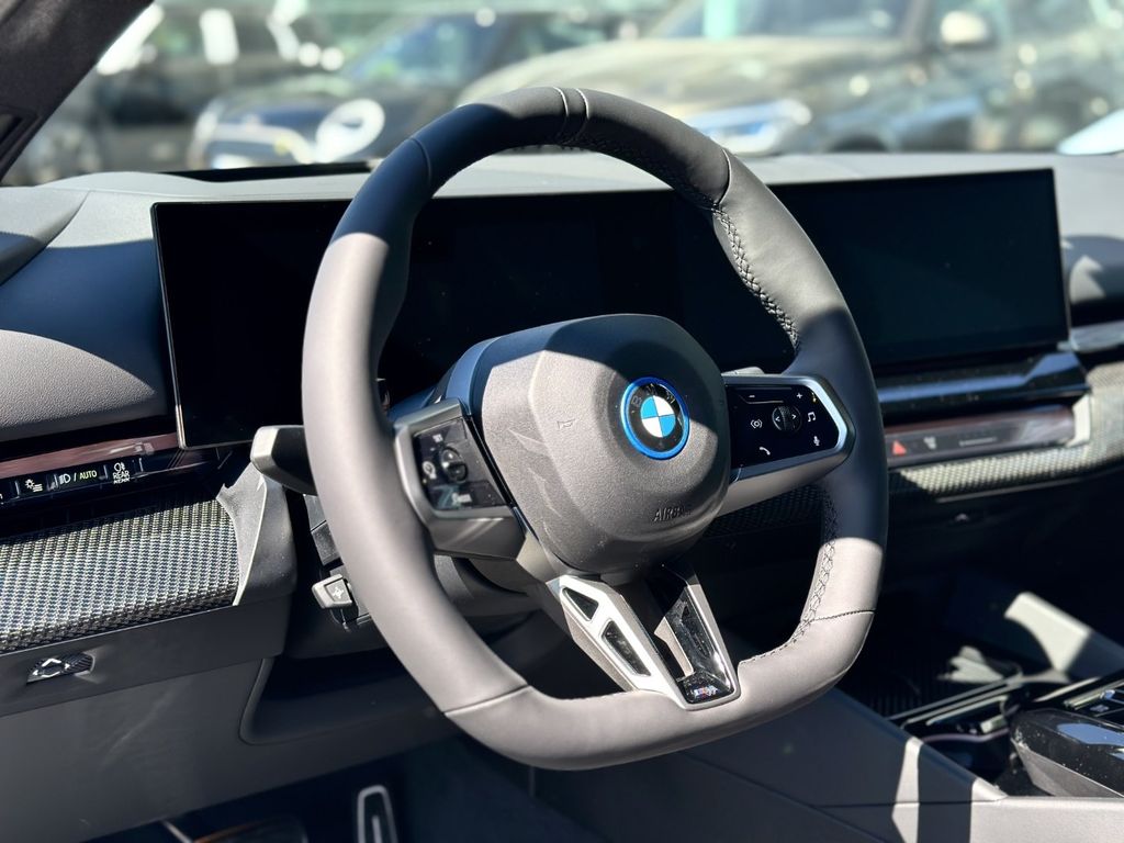 BMW i5 2025