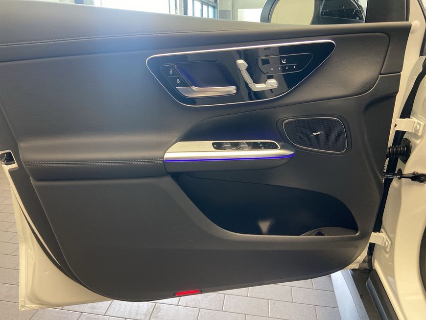 Mercedes-Benz GLC 300 2025