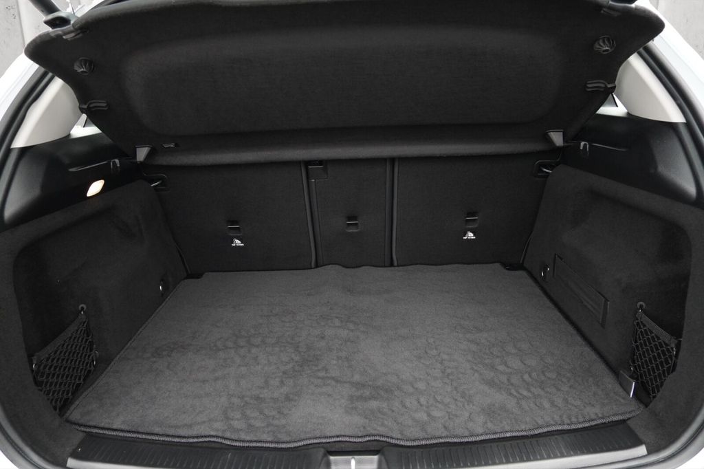 Mercedes-Benz B 180 2024