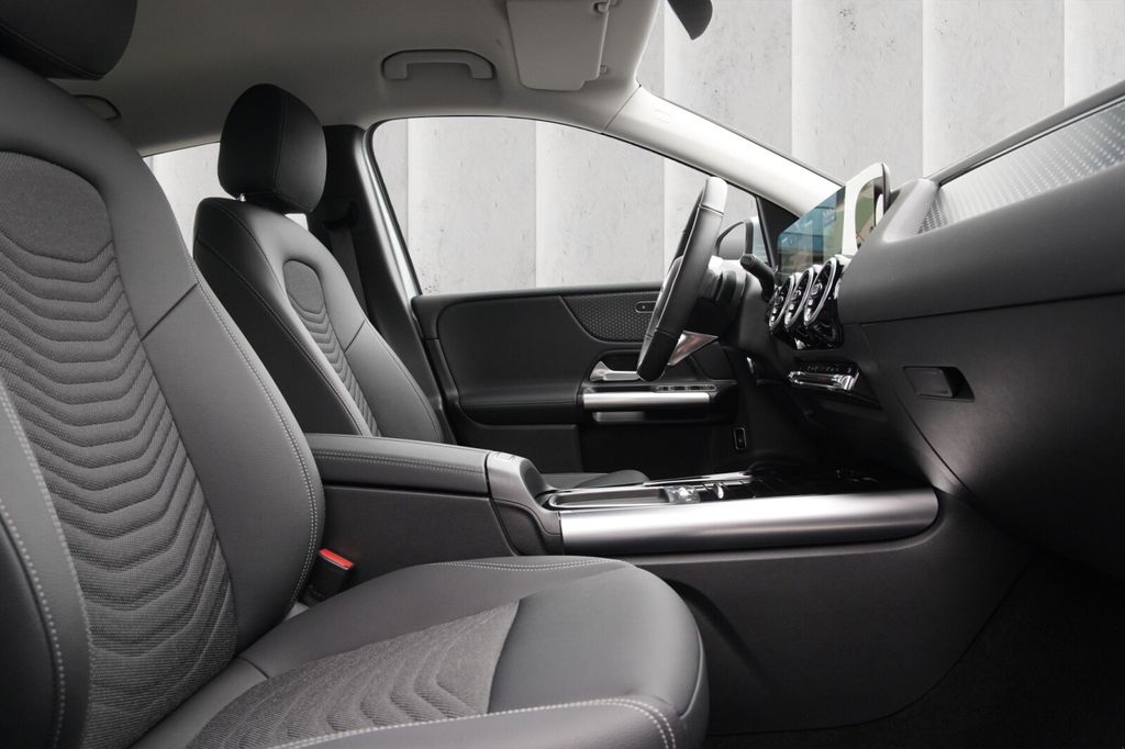 Mercedes-Benz B 180 2024