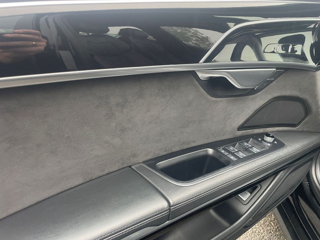 Audi S8 2021