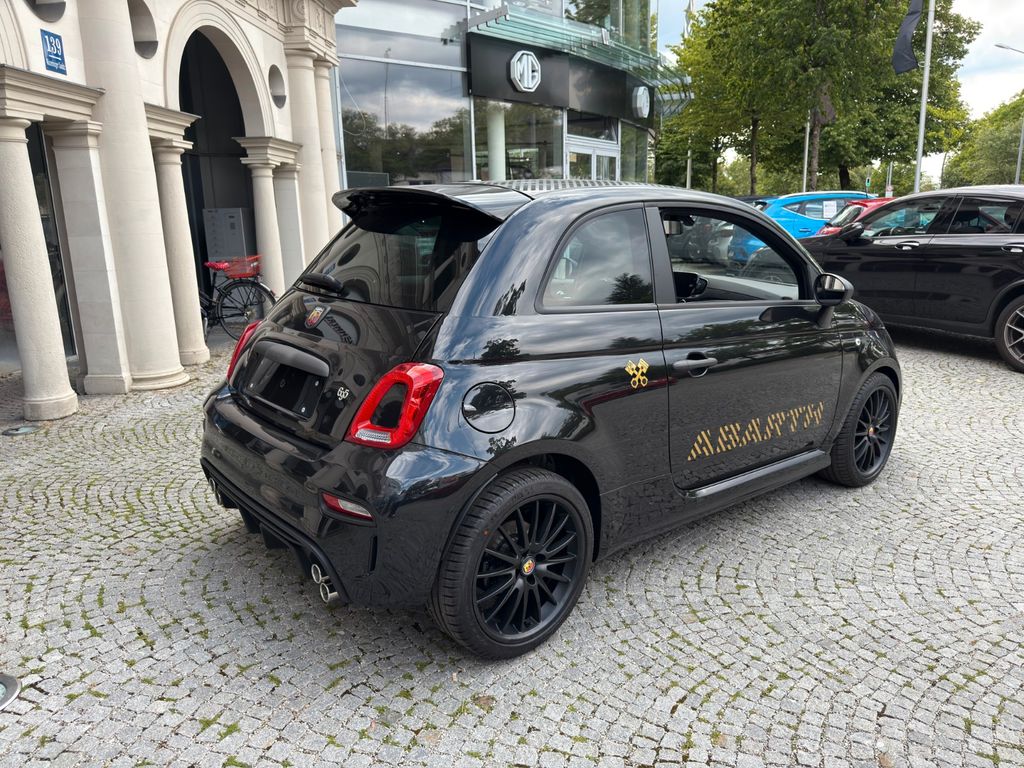 Abarth 695 2024