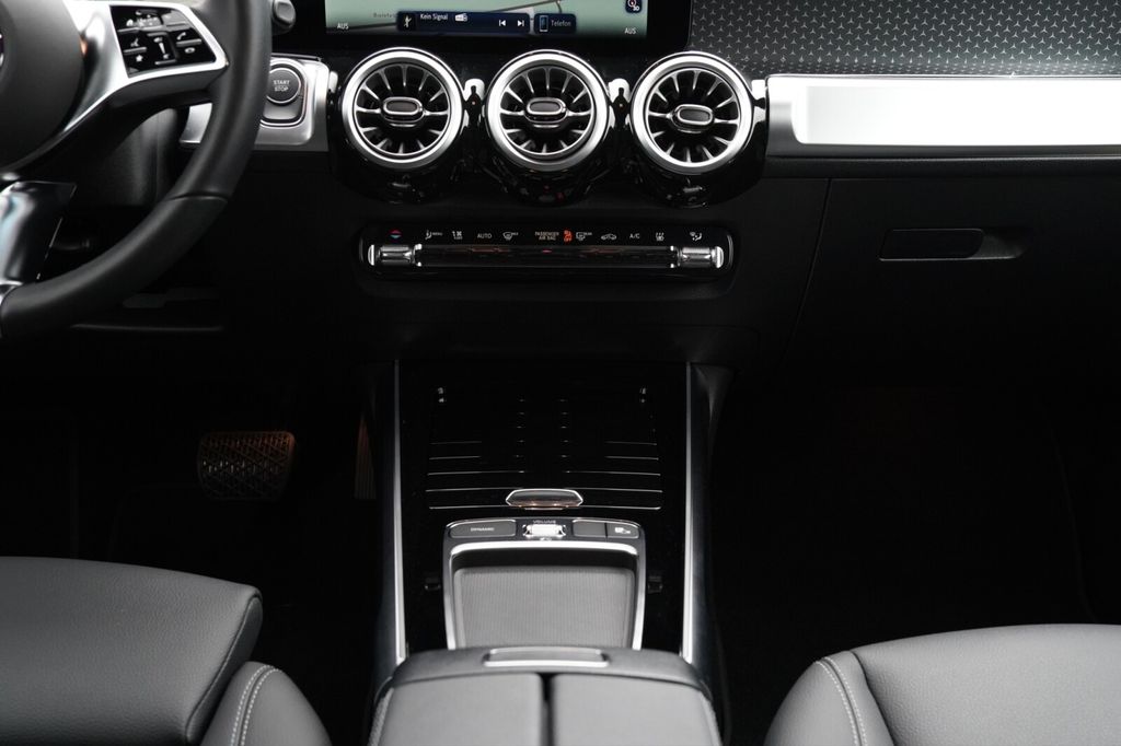 Mercedes-Benz EQB 2024