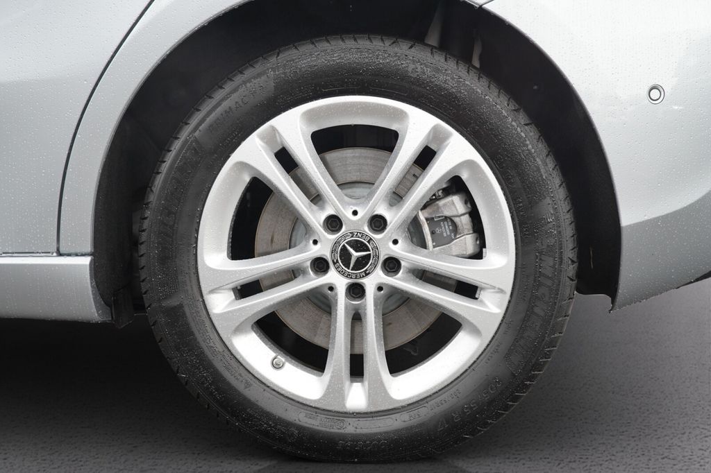 Mercedes-Benz A 250 2024